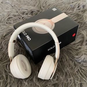 Beats by Dre solo Pro . Tan and gold